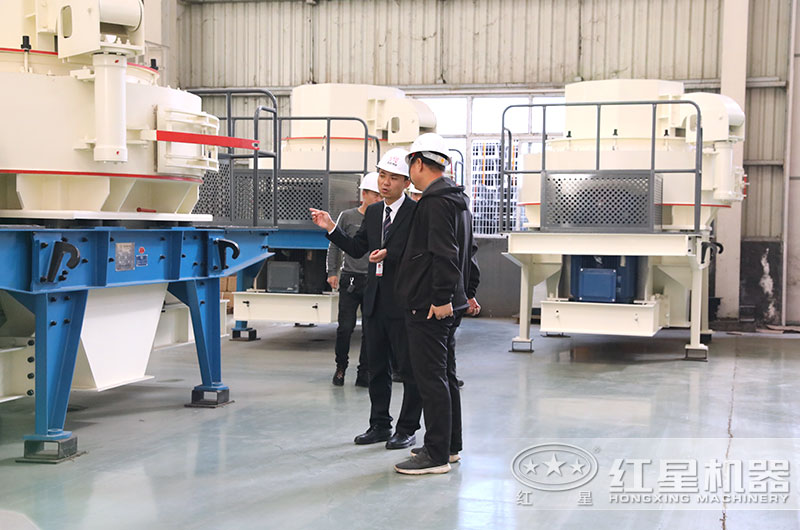 客戶來(lái)廠參觀、考察1145制砂機(jī)