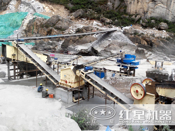 鋼渣破碎作業(yè)現場